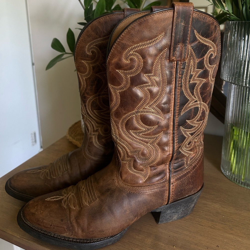SOLD- Laredo Brown Leather Cowboy Boots